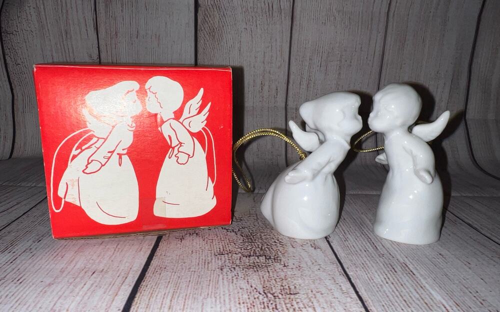 VTG MCM 60’a Pair of Glazed Kissing Angels Figurines Ornaments Christmas Japan